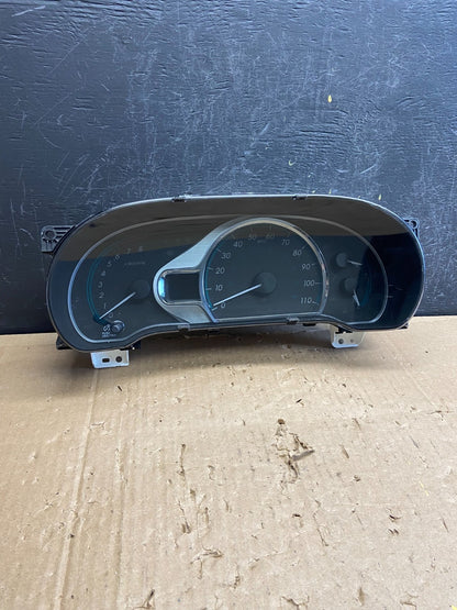 2011 Toyota Sienna Speedometer Cluster Gauge AD6904 DG0