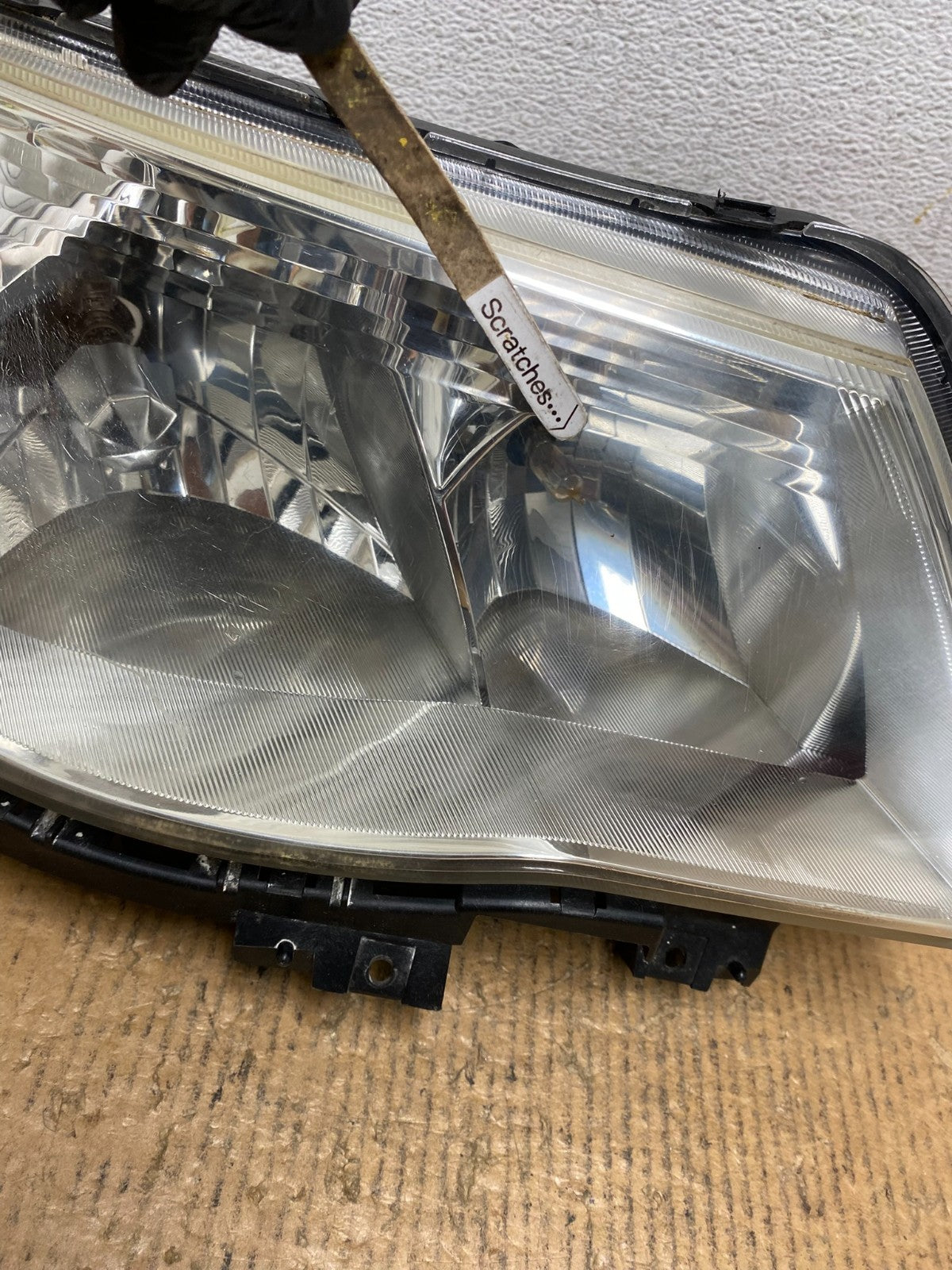 2009 - 2013 Subaru Forester Right Passenger Side Halogen Headlight AE1380 DW3