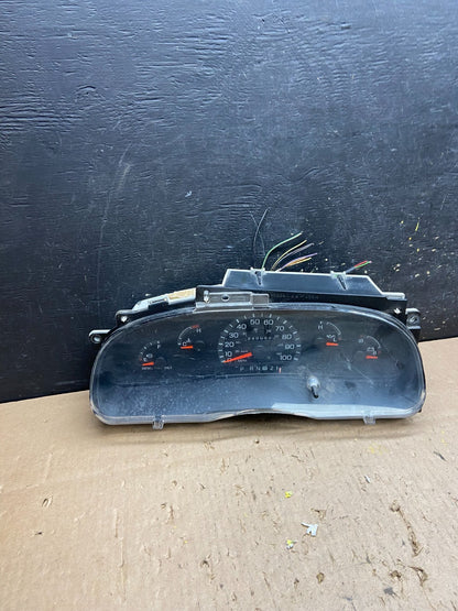 2000 to 2002 Ford Econoline E250 E350 Van Speedometer Instrument Cluster t60020