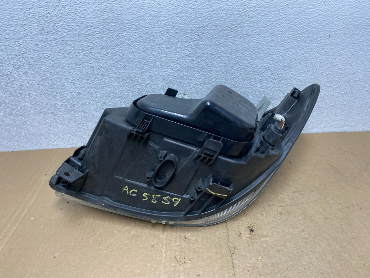 2007 to 2013 Mercedes Sprinter Headlight Right Passenger Halogen AC5859 DW4