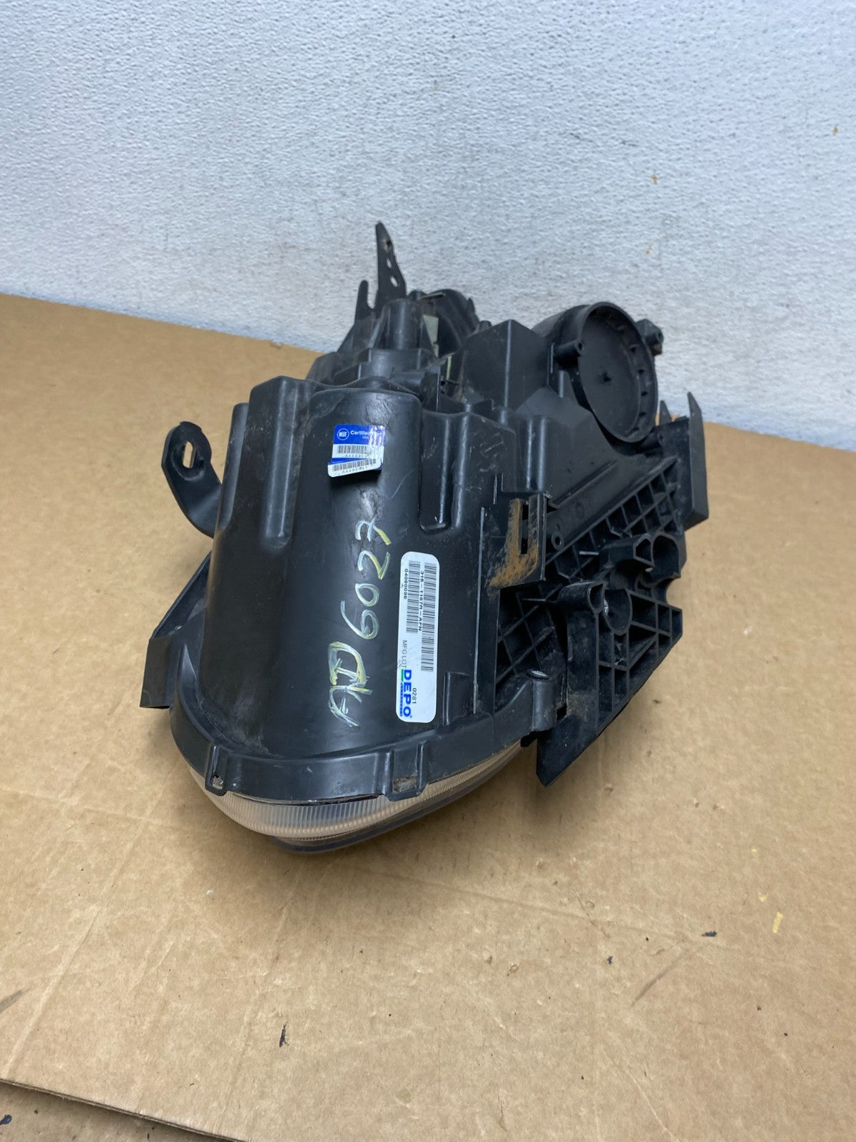 2009-2013 Nissan Rogue Right Passenger Halogen Headlight DEPO AD6027 DW8