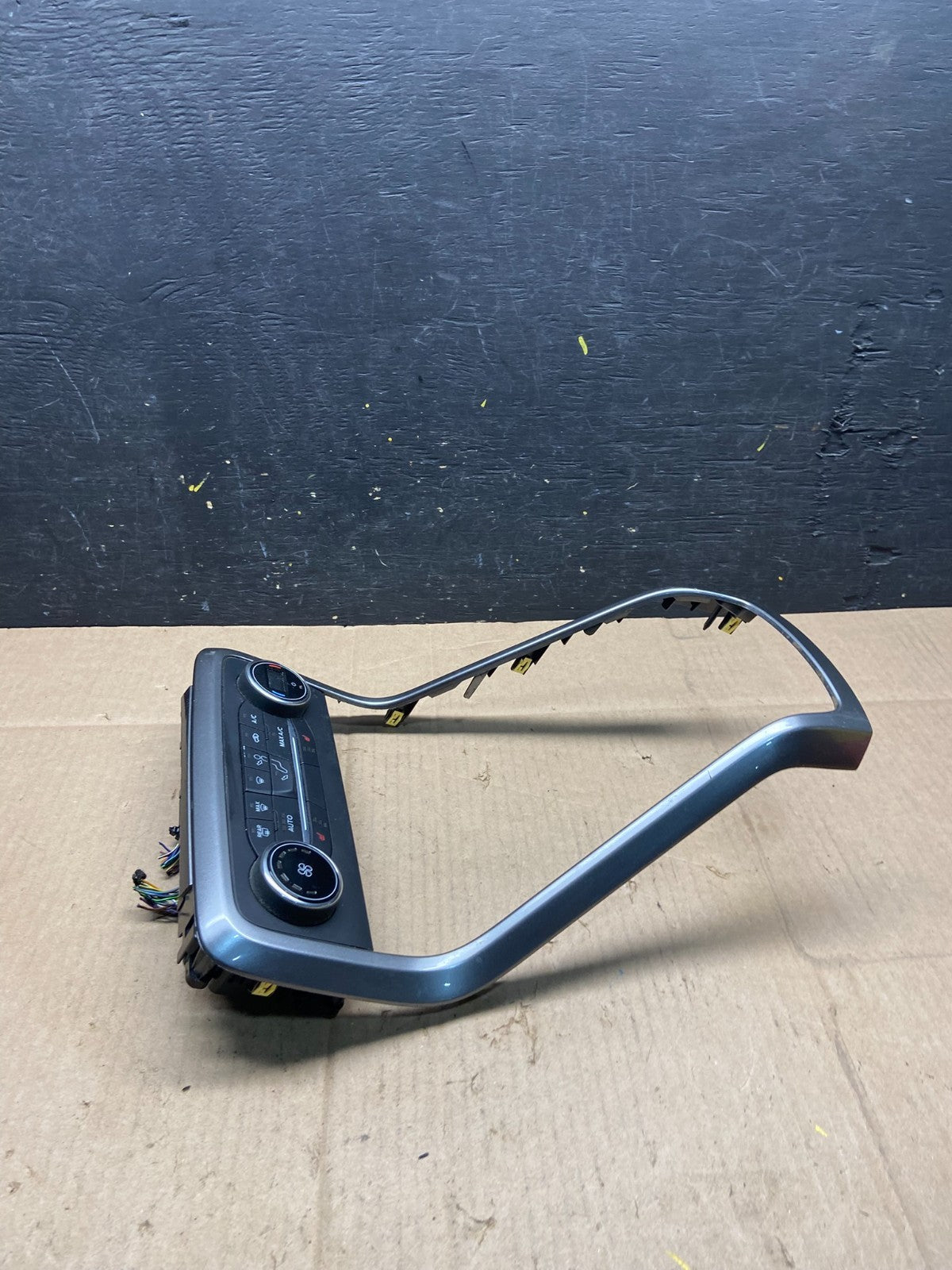 2018 to 2020 Ford EcoSport A/C AC Heater Climate Control Panel W/ Bezel p9315 DG4