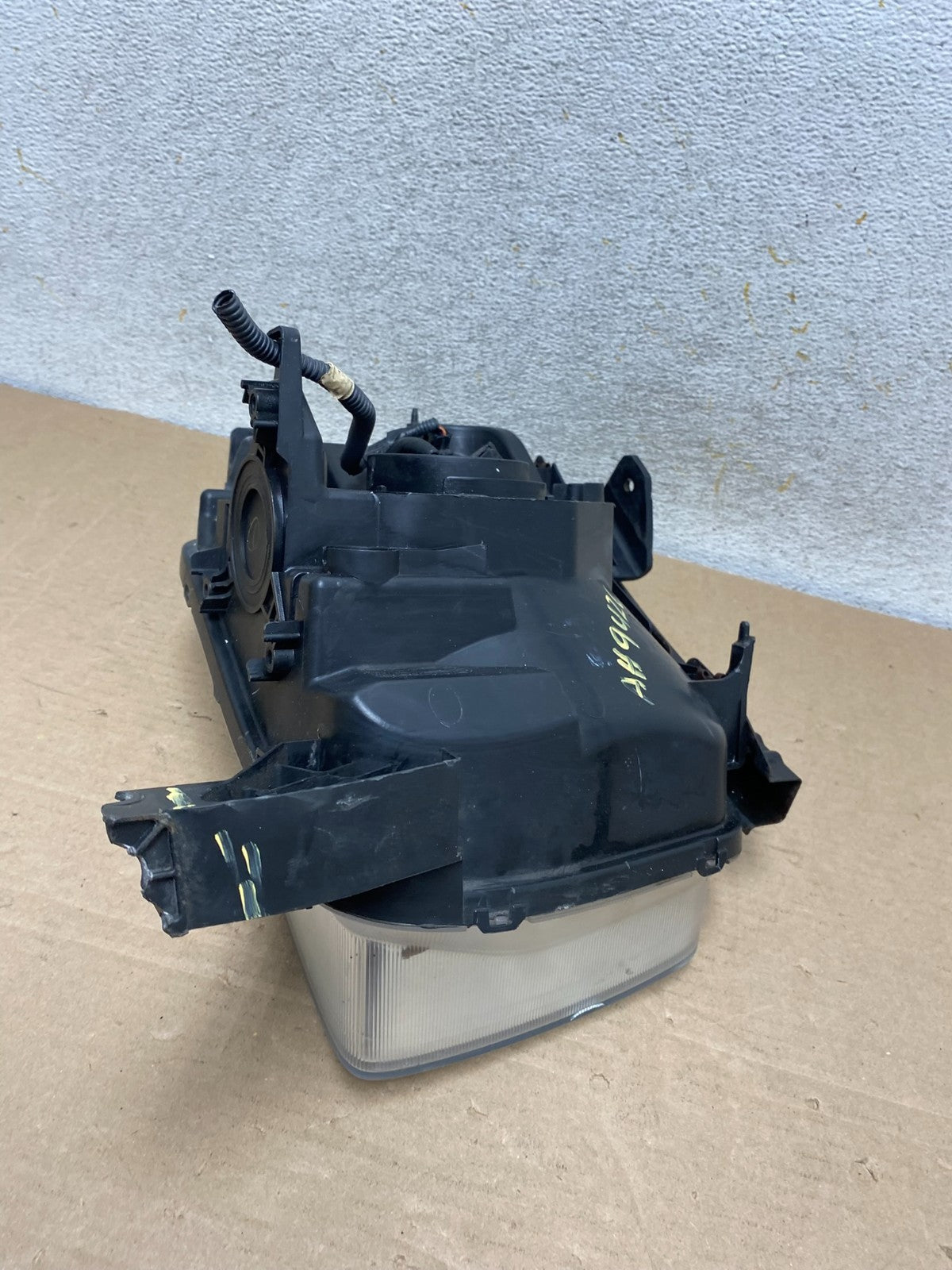 2003 to 2006 Honda Element Left Driver Lh Side Headlight AH9426 DW9