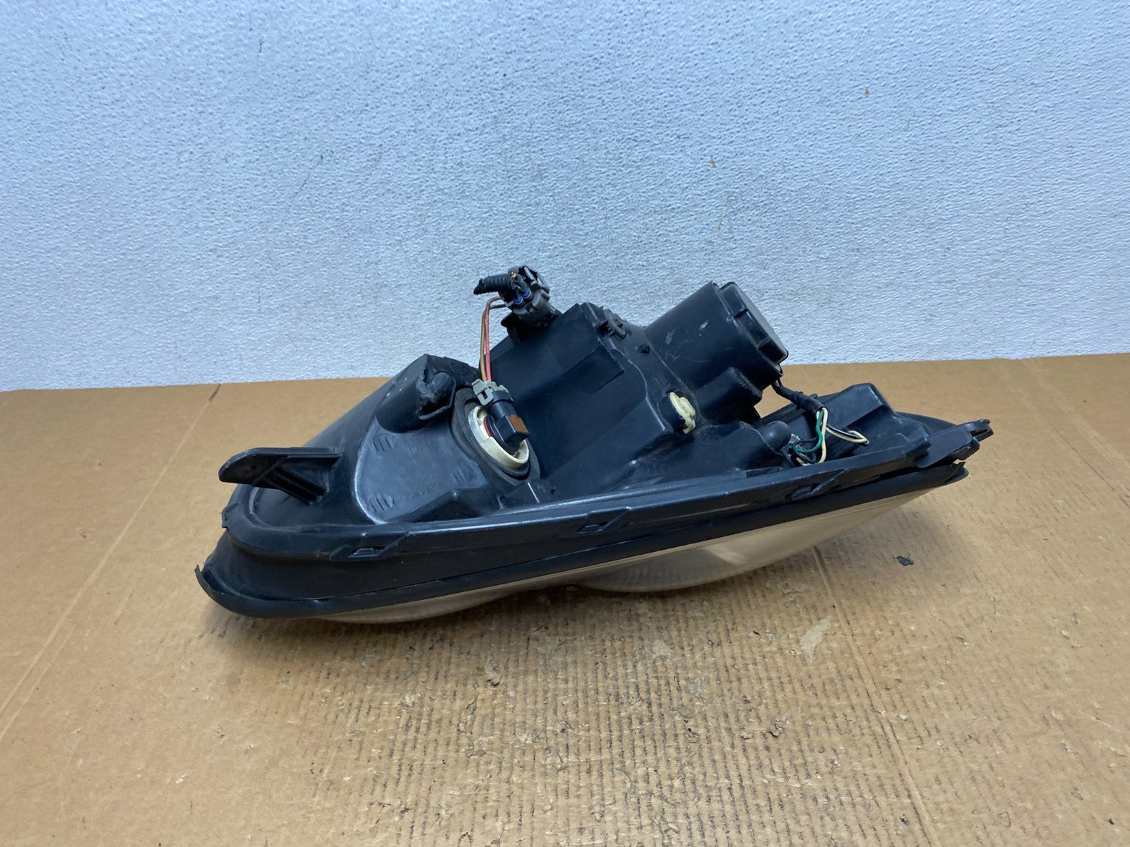 2006 - 2007 Subaru Tribeca B9 Left Driver LH Side Halogen Headlight AE27015