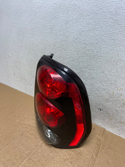 2002 to 2009 Chevrolet Trailblazer Right Passenger Rh Tail Light AI6590 LK1
