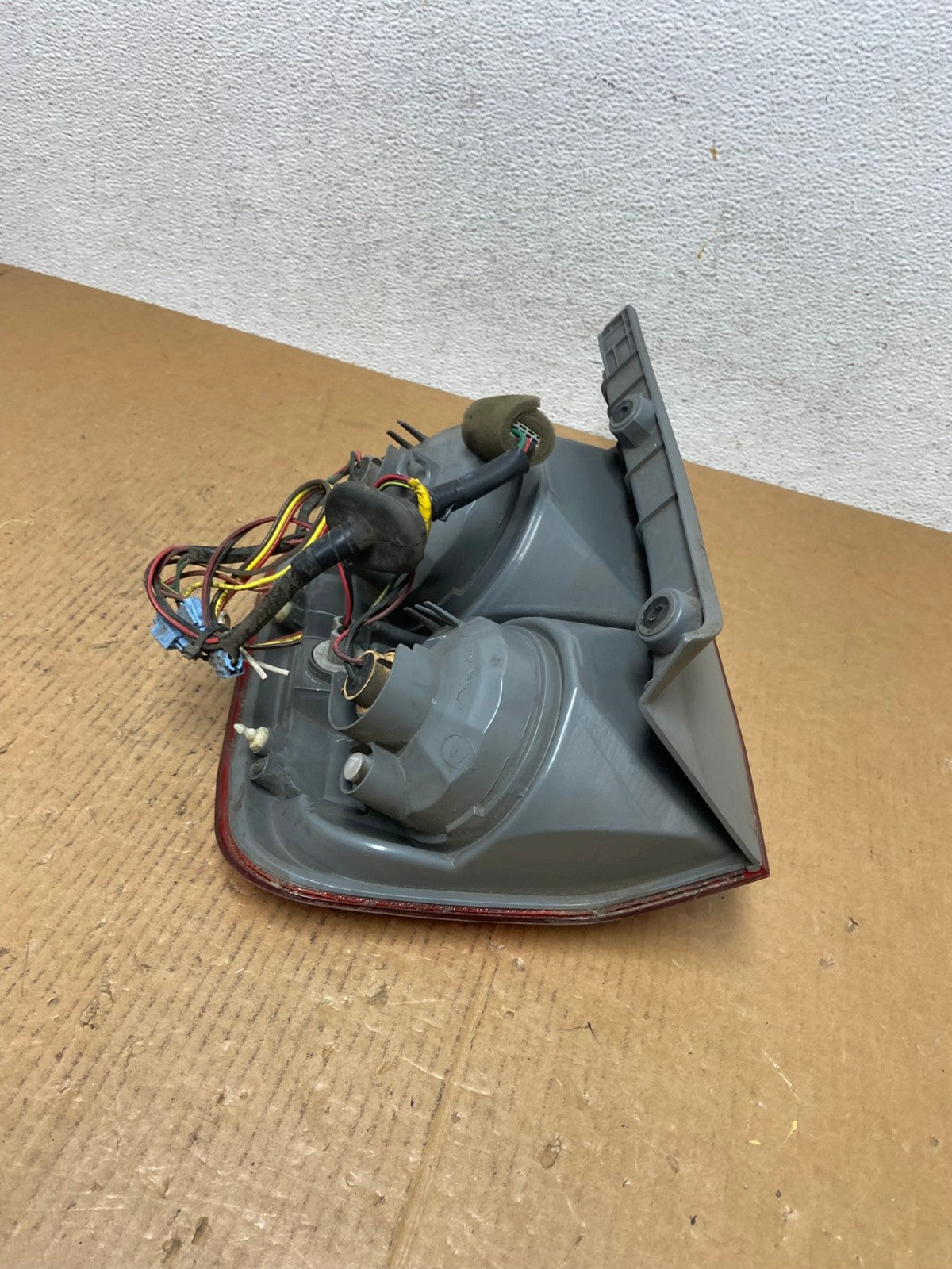 2003 2004 2005 Honda Pilot Left Driver LH Side Tail Light AE0488 LK7