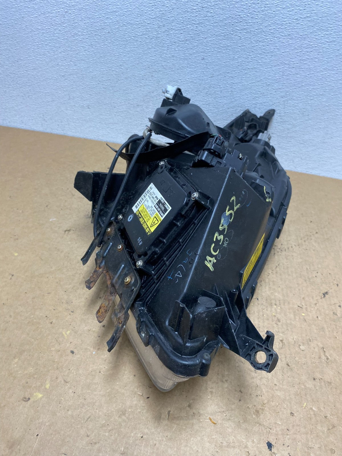 2006-2009 Toyota Prius Left Driver LH Side Blue Headlight Xenon Hid AC3552 DW7
