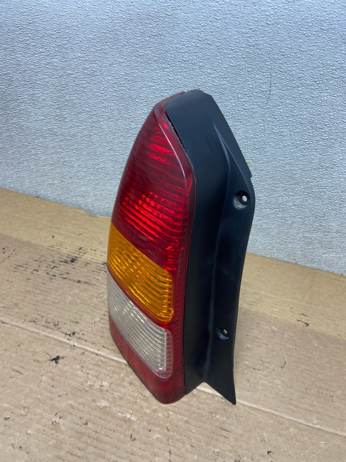 2001 2002 2003 2004 Mazda Tribute Left Driver Lh Side Tail Light TYC AB5285 LK1