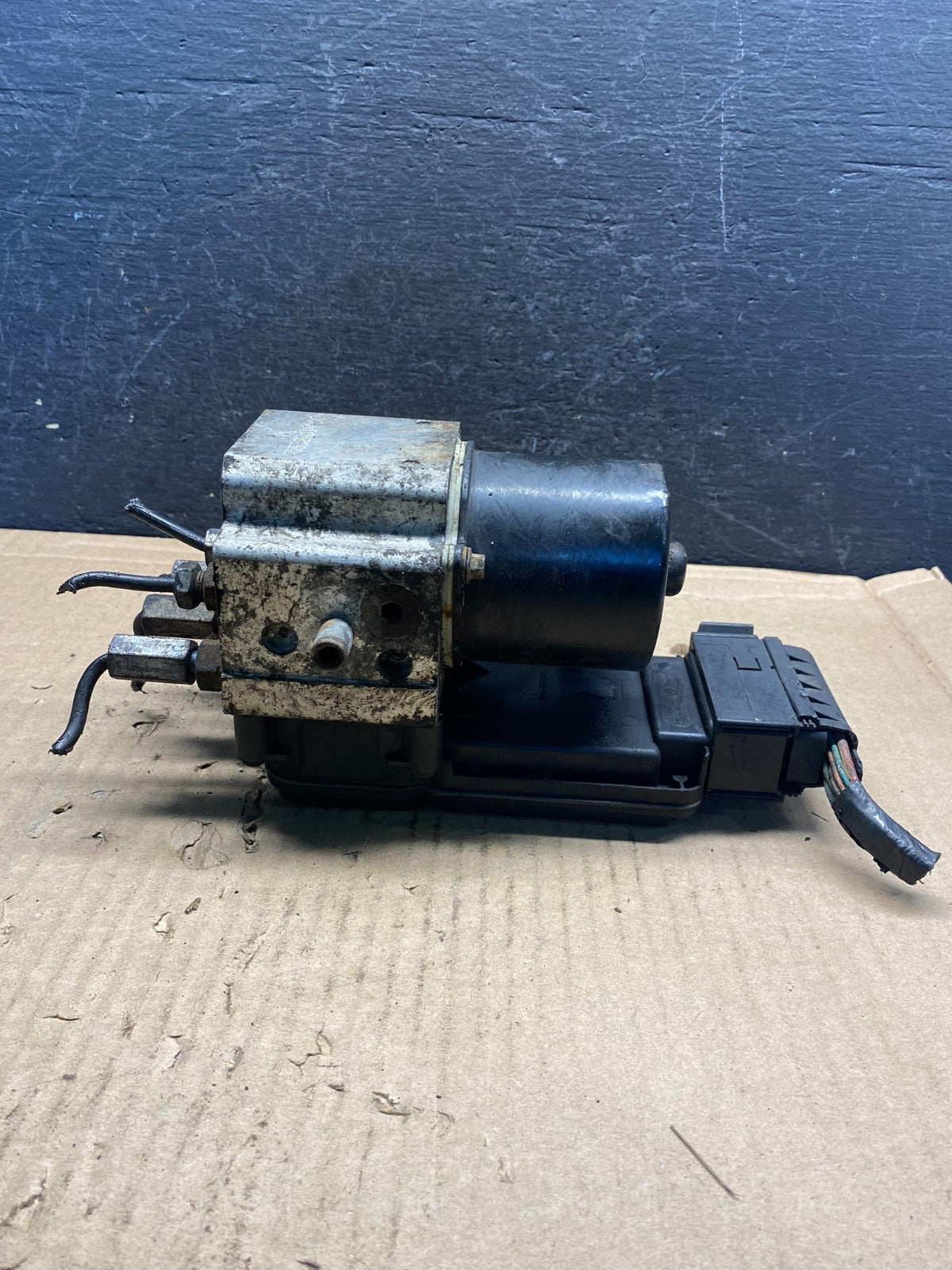 2006 2007 Ford E250 E350 Anti-Lock ABS Antilock Brake Pump AE8015 DW4