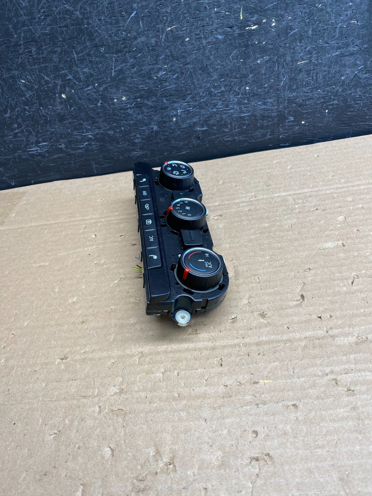 2012 - 2015 Volkswagen Passat Center Climate Control Panel AC Heater AG6326 DG1