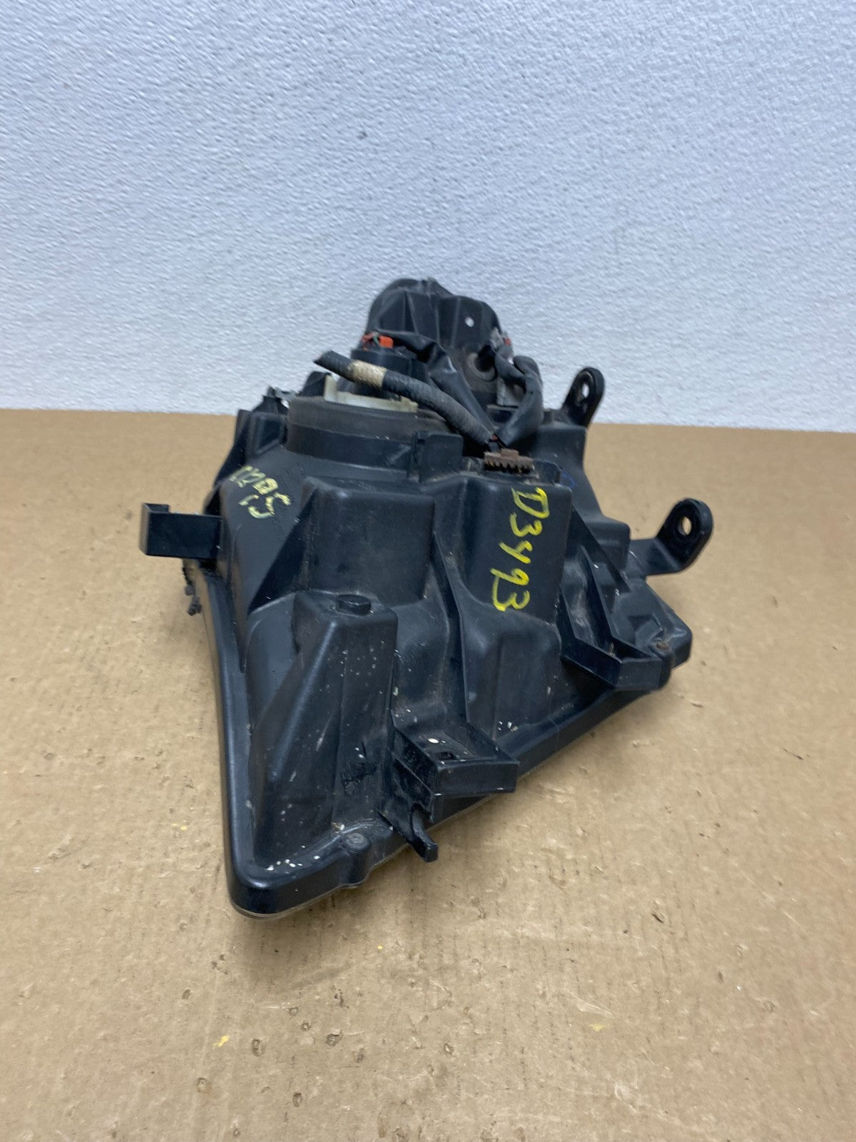 2005-2007 Nissan Pathfinder Halogen Headlight Left Driver LH AC1295 DW5
