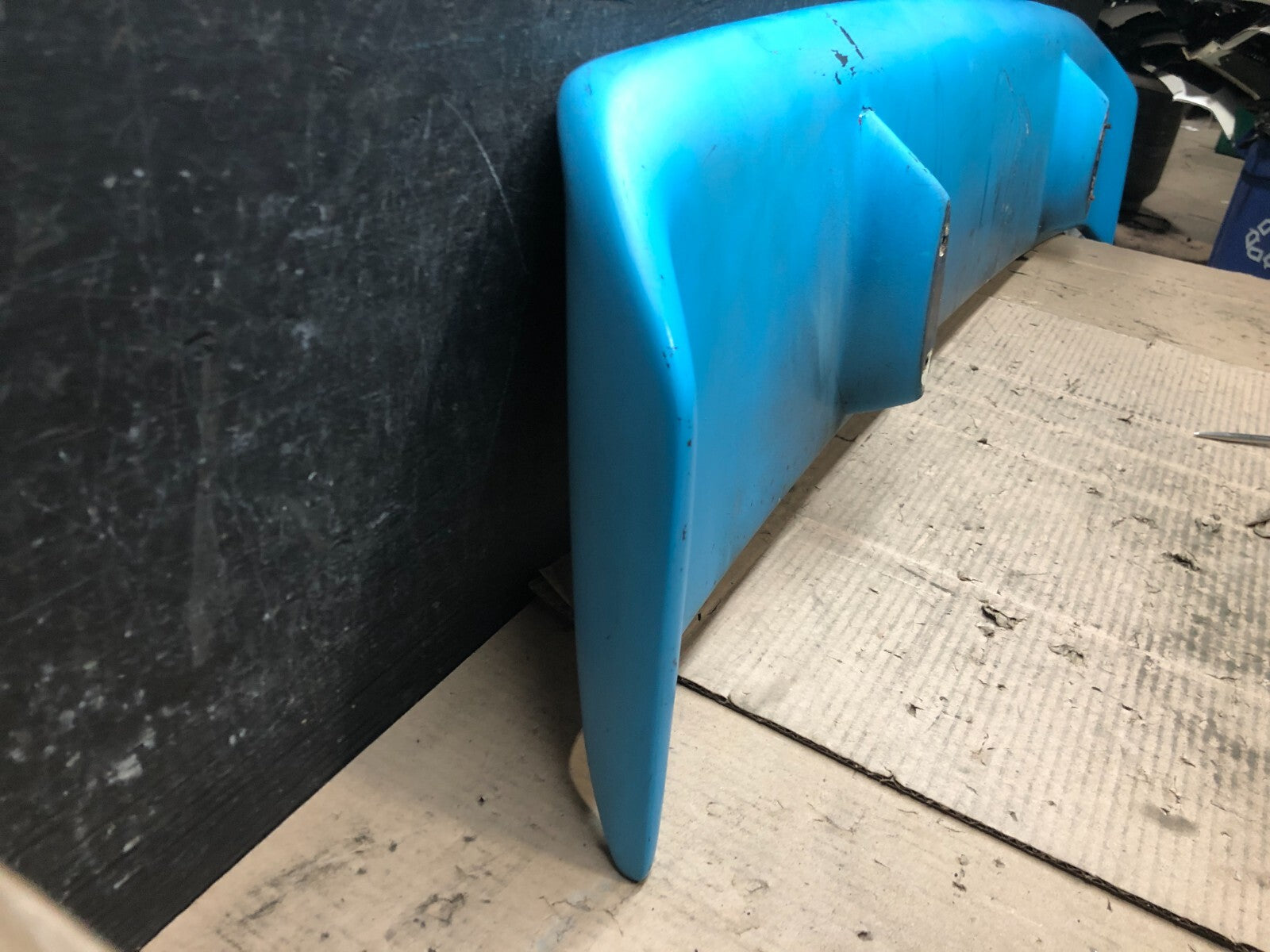 1984 1985 1986 Pontiac Fiero Rear Trunk Spoiler Gate H4324 PS11