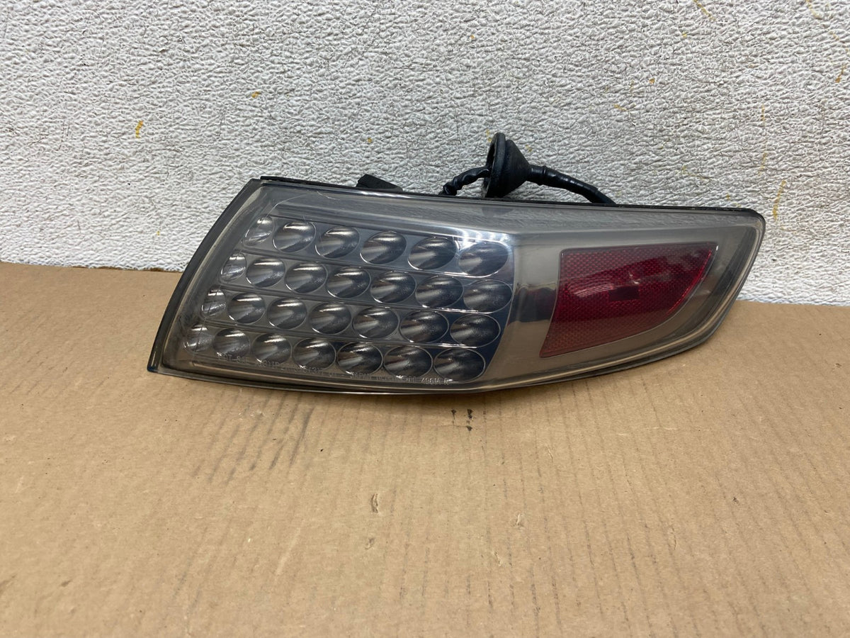 2006 2007 2008 Infiniti FX35 Right Passenger Smoked lens Tail Light AH30350