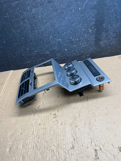 2007 to 2012 Dodge Nitro Dash Climate Temperature Control Radio Bezel aj1621 DG1