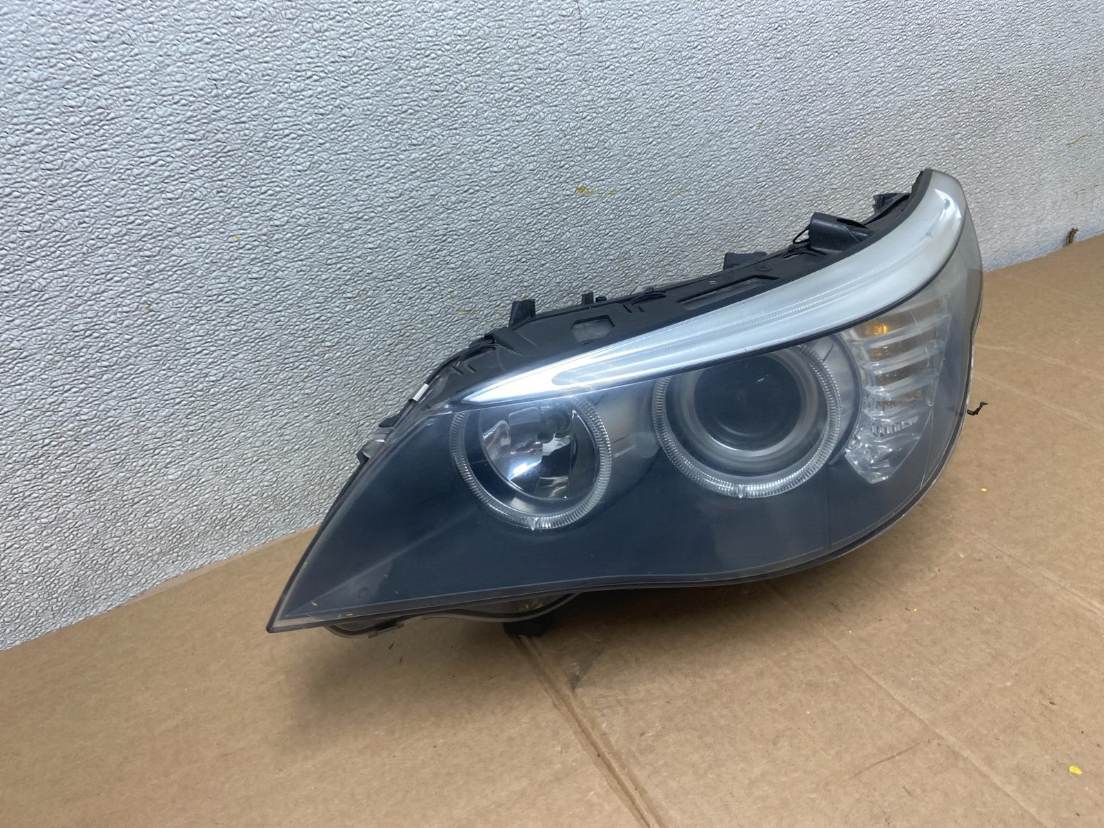 2008 to 2010 Bmw 5 Series 535I 550 Left Driver LH Headlight Halogen AA1120 DW2