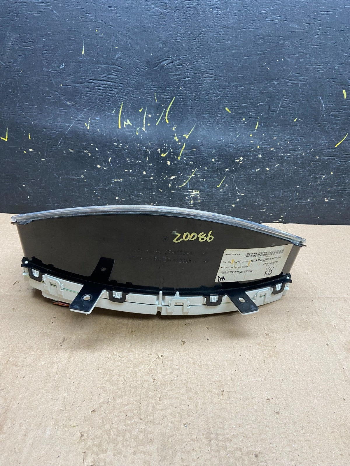 2004 2005 Nissan Armada Speedometer Cluster Gauge Oem z0086 DG4