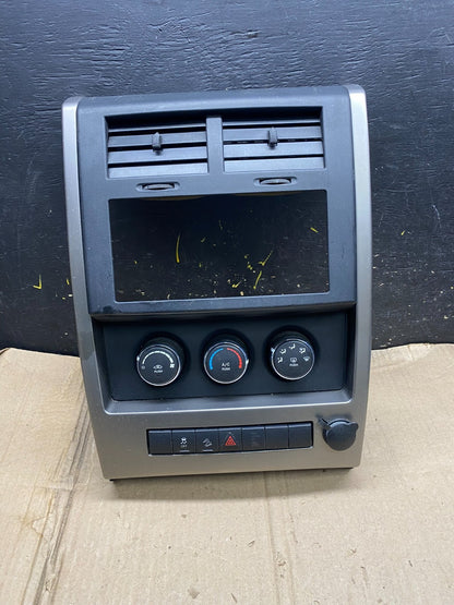 2008 to 2012 Jeep Liberty Dash Climate Temperature Control Radio Bezel X5719 DG0