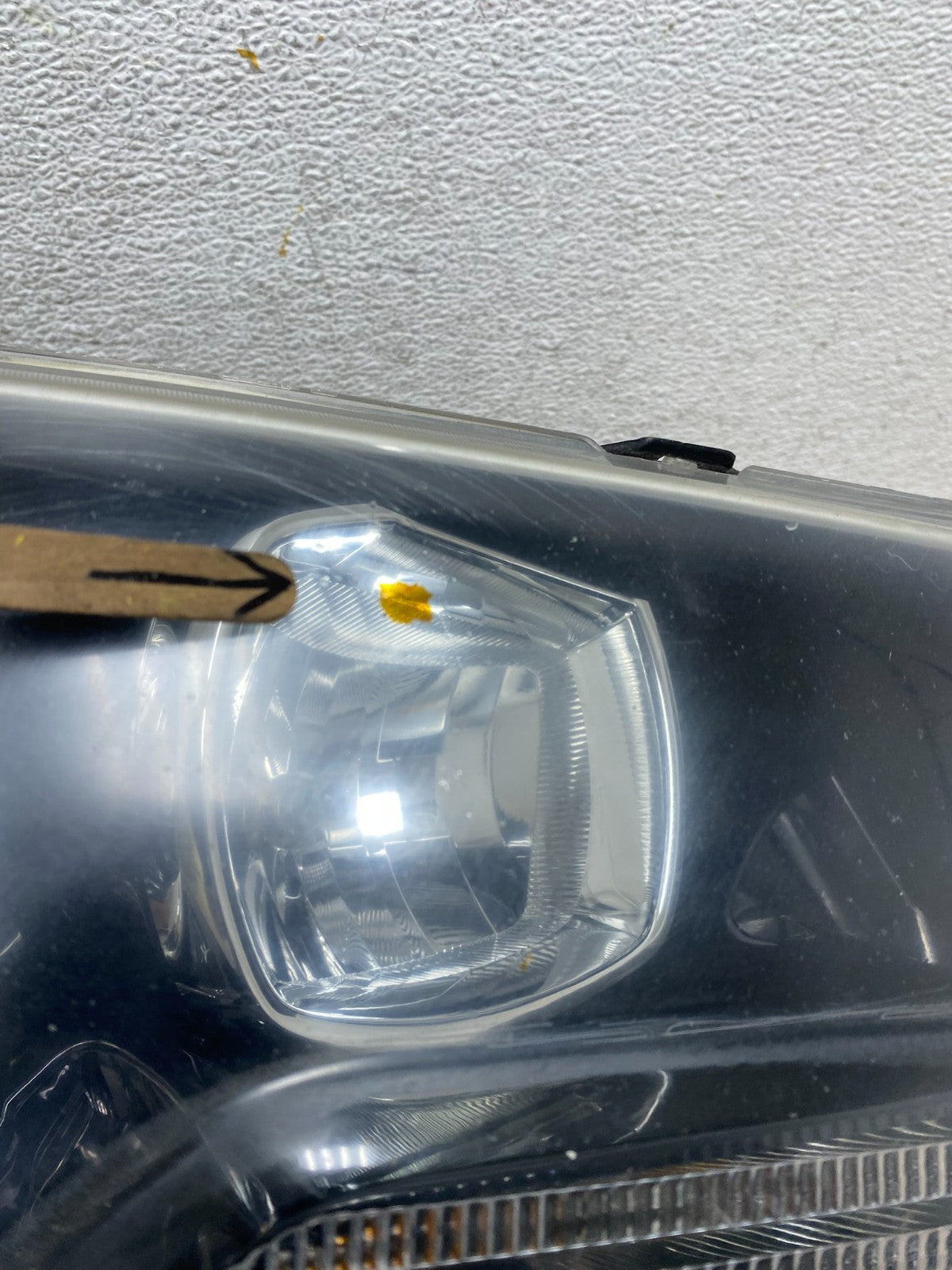 2011 to 2014 Dodge Charger Right Passenger RH Side Xenon Headlight AG2159 DW5