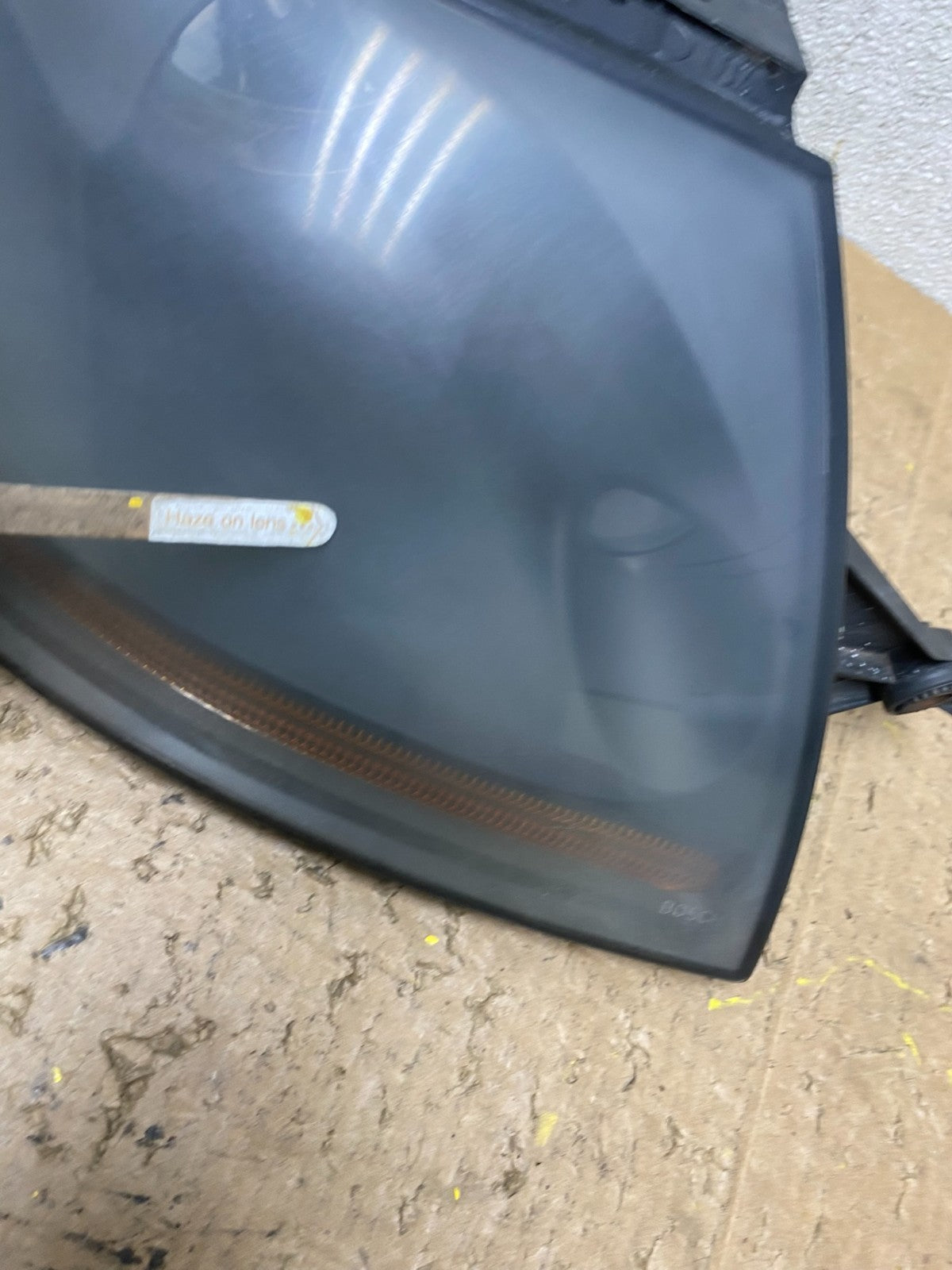 2000 to 2006 Audi TT Right Passenger RH Side Xenon HID Headlight V8490 DW4