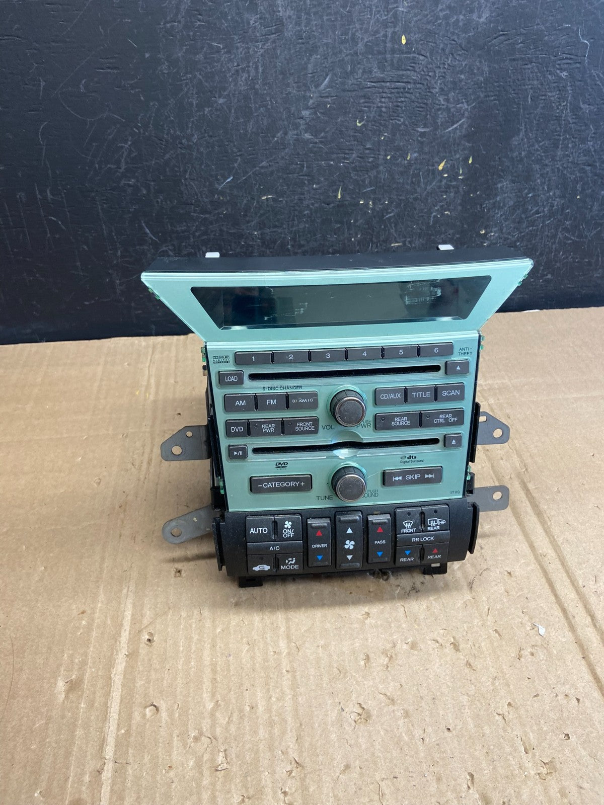 2009 to 2011 Honda Pilot AM FM CD Audio Radio Player Climate Control AE1720 DG0