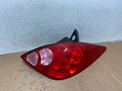 2007 - 2012 Nissan Versa Hatchback Right Passenger Side Tail Light AI9161 LK0
