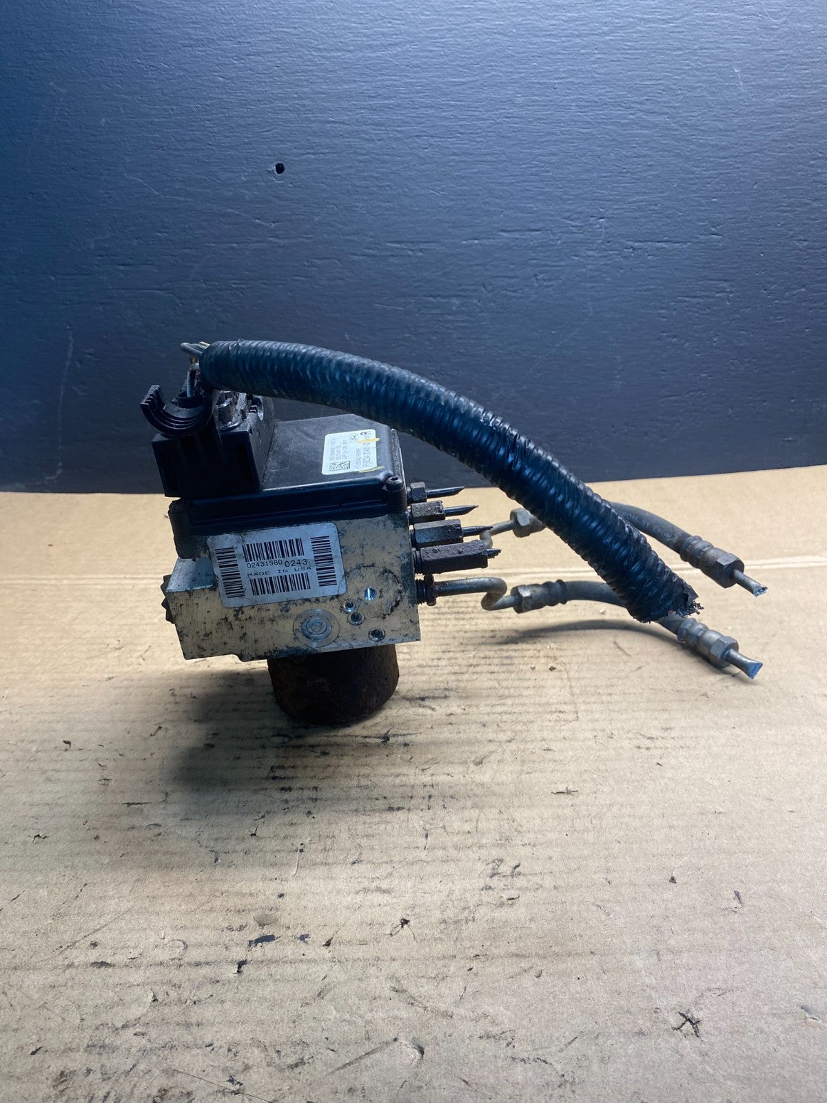 2011 - 2014 Ford E250 E350 Van  ABS Anti Lock Brake Pump Module Oem ab7325 DG4