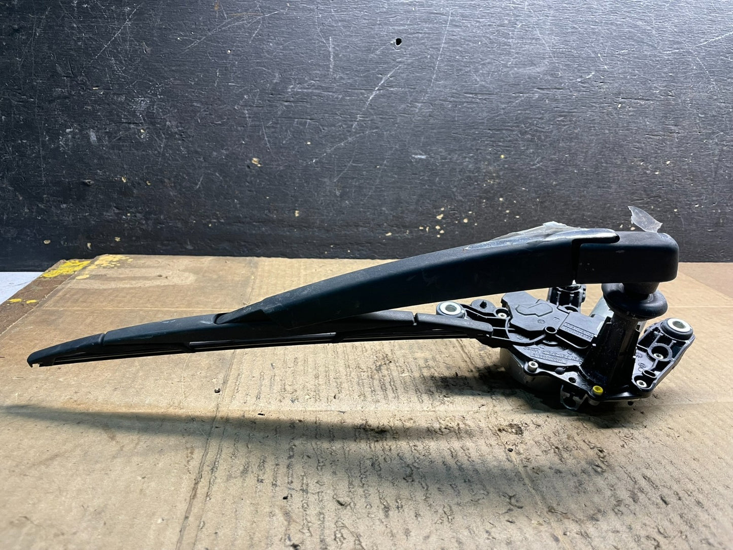 2004-2010 Infiniti QX60 Rear Liftgate Back Window Wiper Motor OEM Y7374 DG2