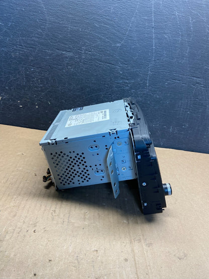 2016 to 2018 Kia Sorento AM/FM CD Radio Screen Display AG1605 DW2