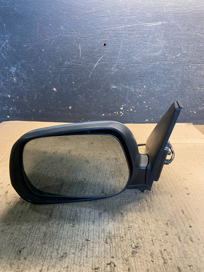 2004 to 2005 Toyota RAV4 Left Driver LH Side View Door Mirror  DG Z2207 MS8