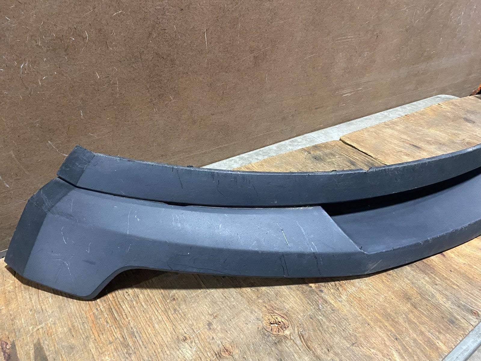 2013 to 2016 GMC Acadia Front Lower Bumper Cover 20982396 AE35581