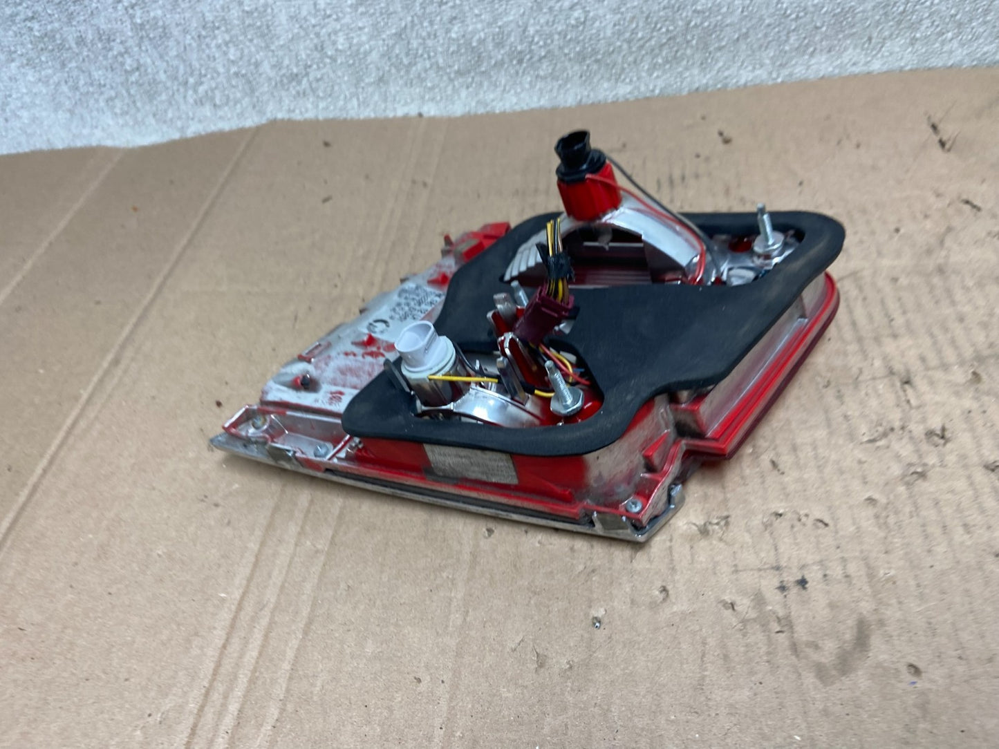 2009-2012 BMW 7-Series F01 F02 750i 750Li Left Driver Inner Tail Light Y0115 DW5