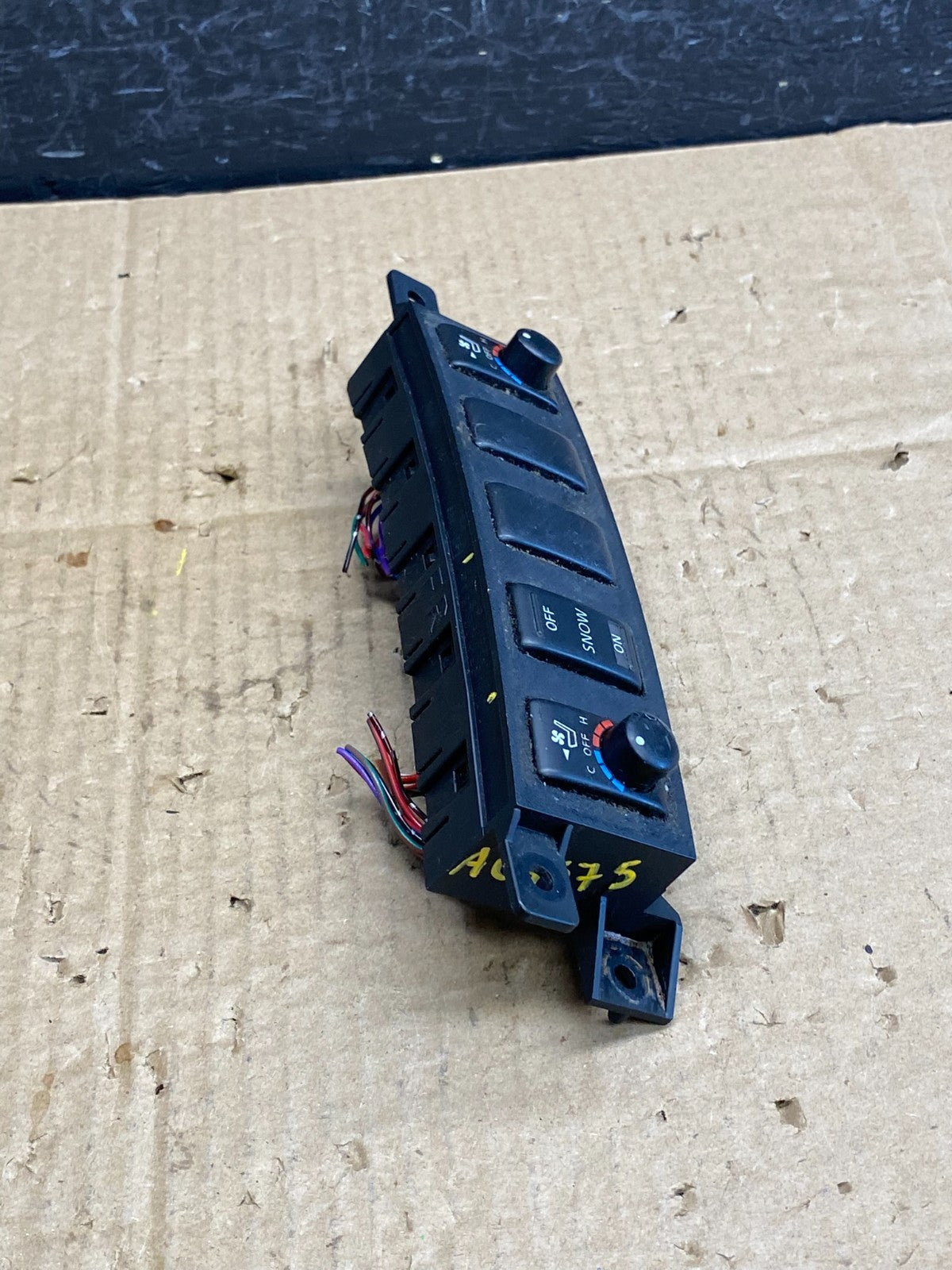 2006-2010 Infiniti M35 M45 Seat Heater Switches Center Switch Panel AC9575 DG1