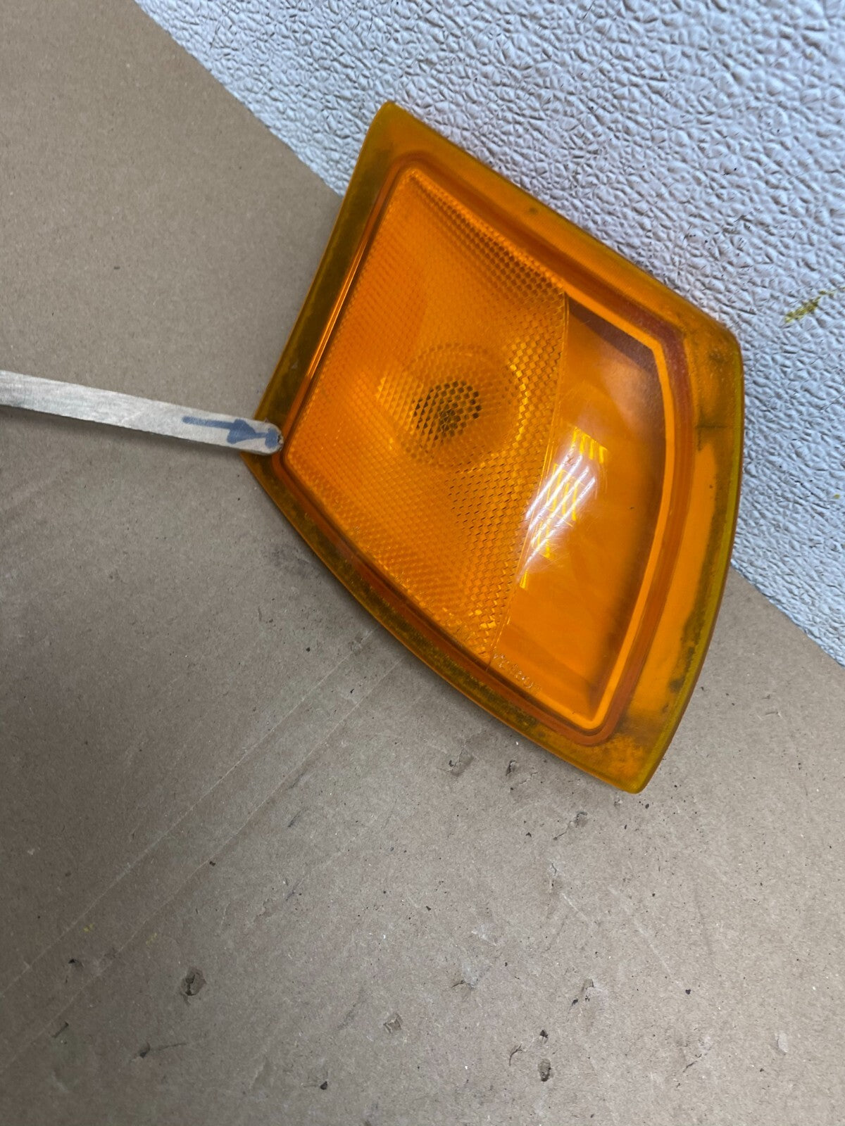 2002 to 2004 Saturn Vue Right RH Side Turn Signal Corner Headlight Light L31774