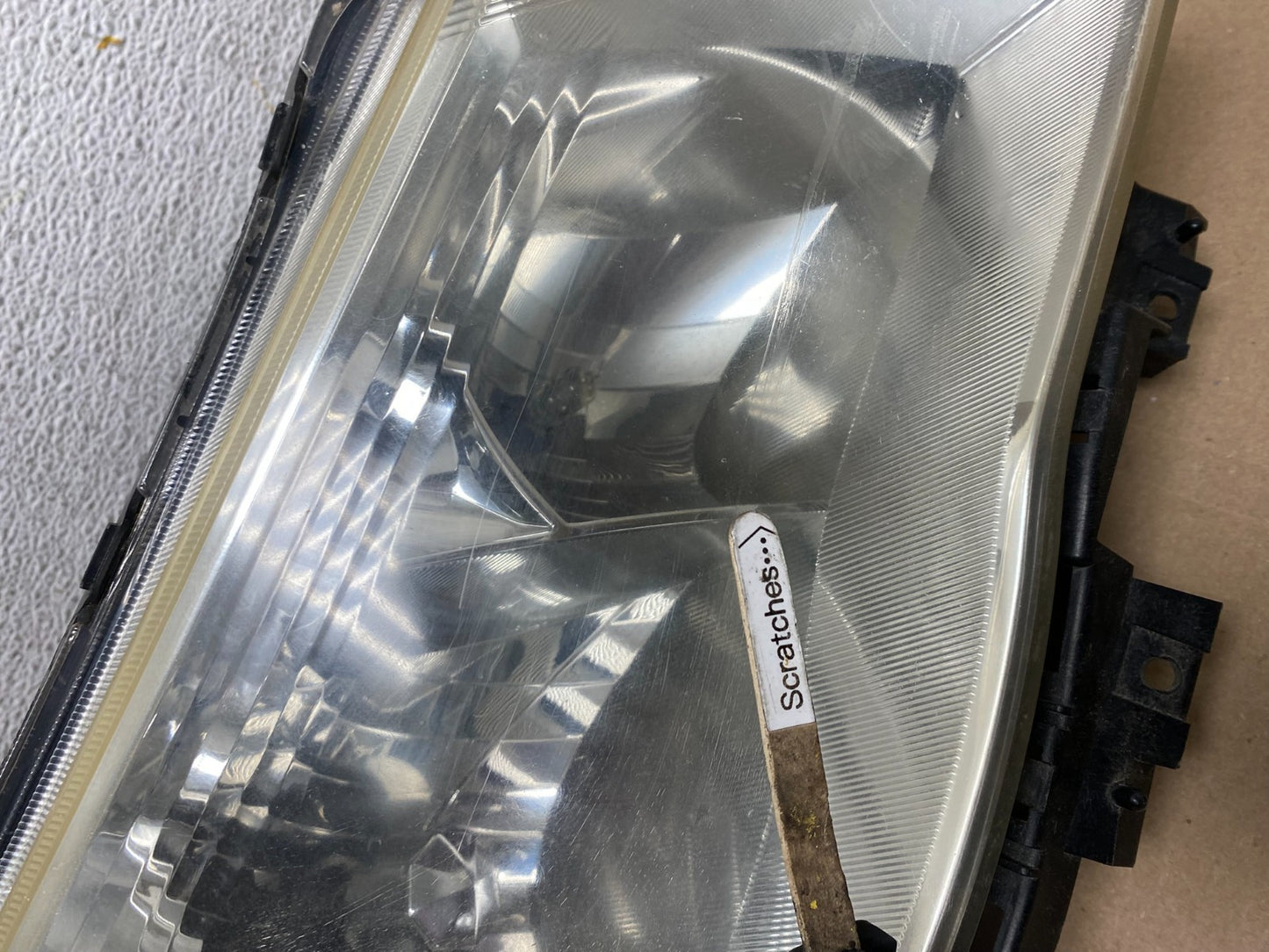 2009 - 2013 Subaru Forester Right Passenger Side Halogen Headlight AE4832 DW3