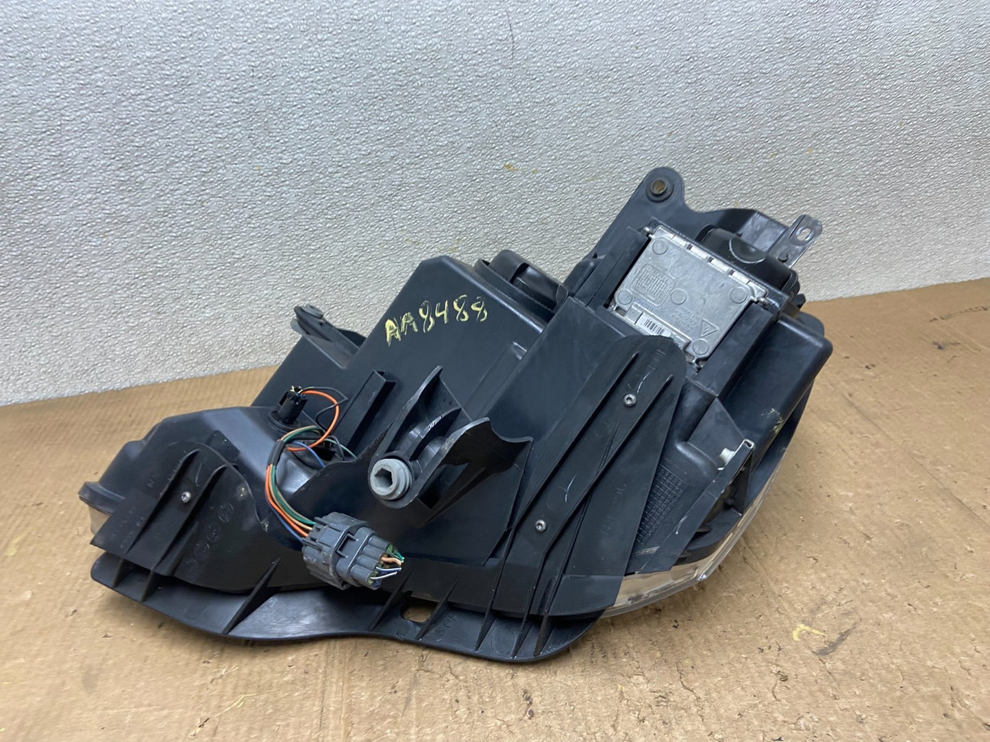 2007-2012 Gmc Acadia Xenon Headlight Right Passenger Side Oem AA8488 DW9