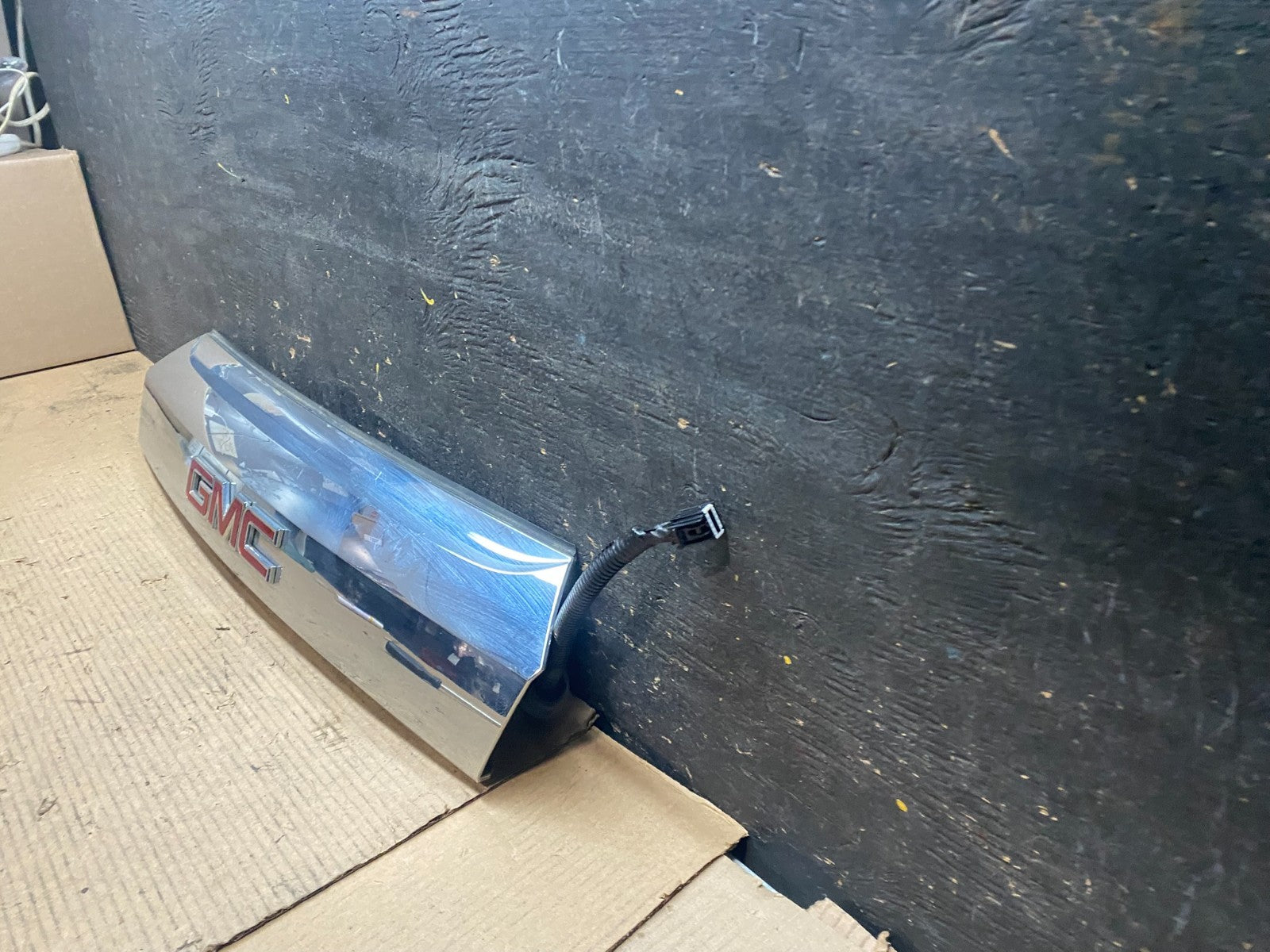 2010-2015 Gmc Terrain Lift Gate Handle Trim Back Up Camera 20881057 v7161 DG1