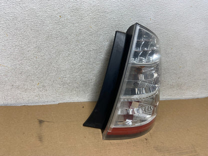 2006 to 2009 Toyota Prius Tail Light Right Passenger Side AH4429 DW1