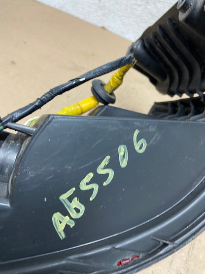 1998 1999 2000 Toyota Sienna Right Passenger Tail light AG5506 LK6