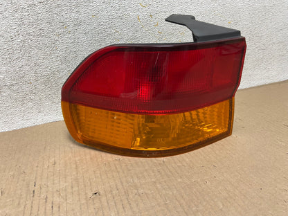 2002 2003 2004 Honda Odyssey Left Driver LH Side Tail Light AH5788 LK1