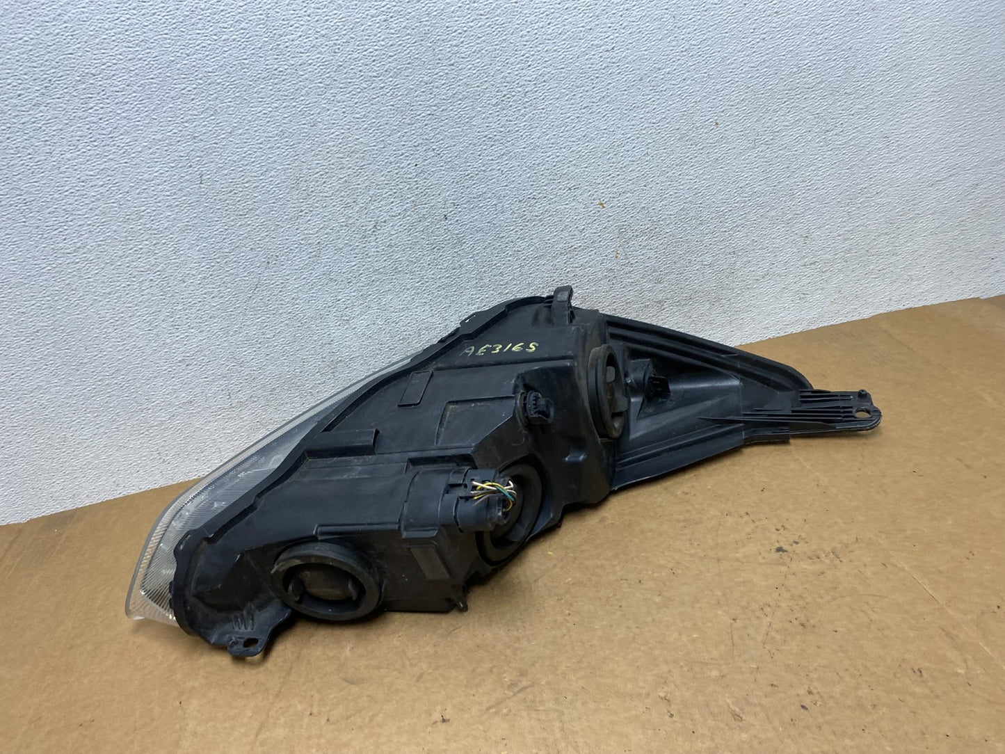 2015 to 2018 Ford Focus Left Driver LH Side Headlight AE3165 DW6