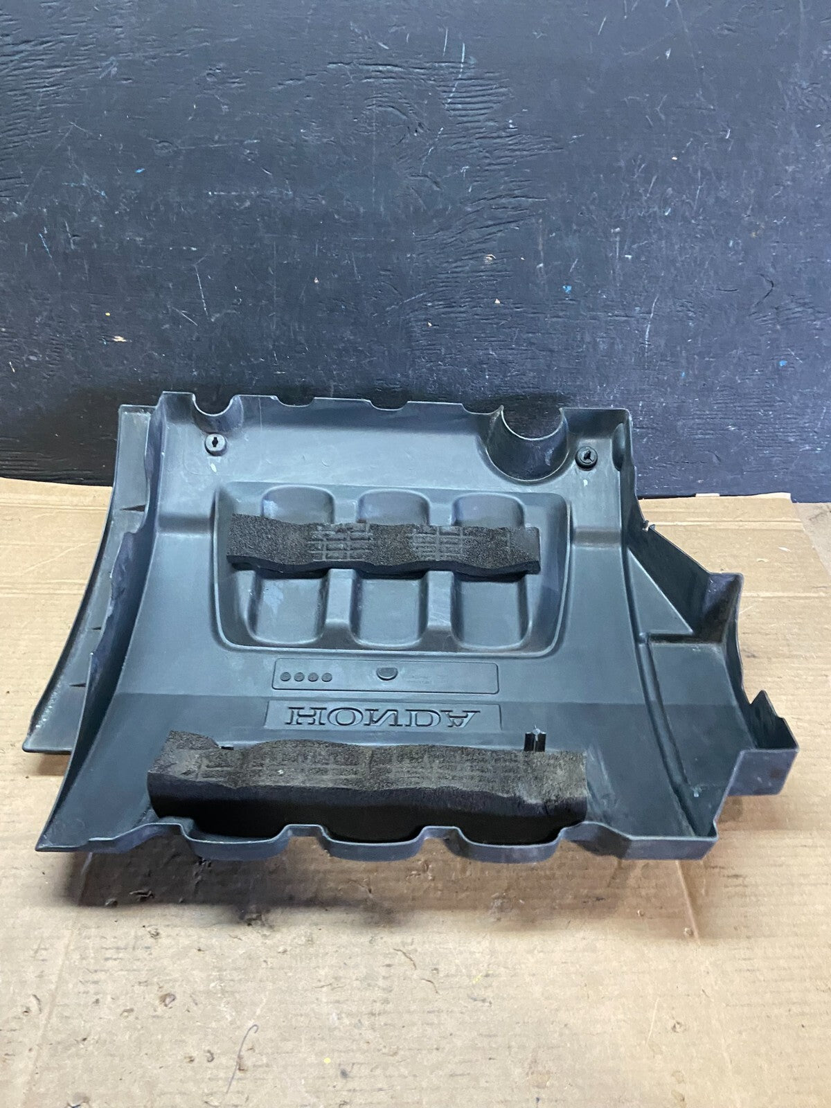 2005 to 2007 Honda Odyssey Black Engine Cover OEM i3011 DG14