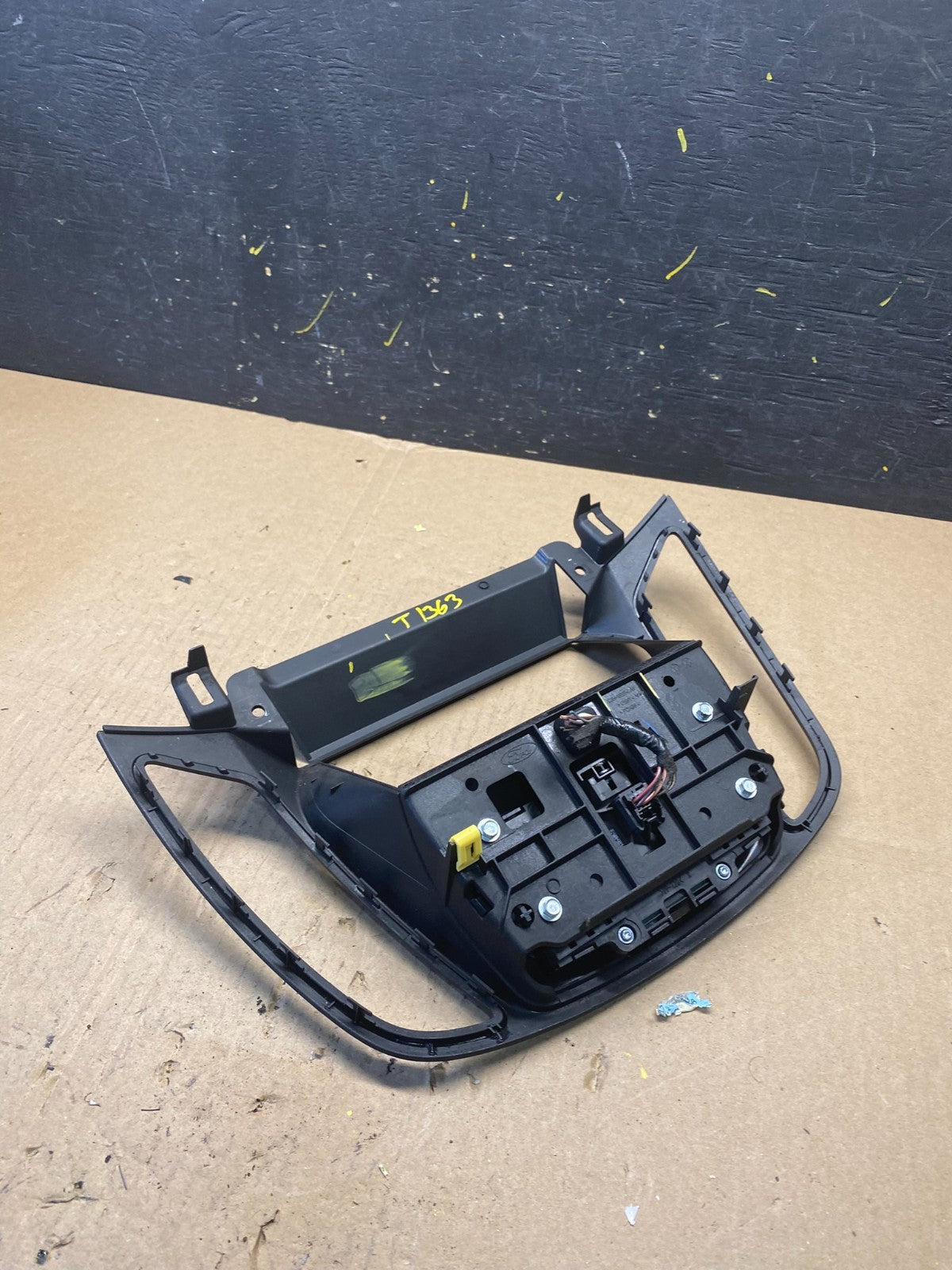 2013 2014 2015 2016 Ford Escape Dash Radio Control Panel Bezel t1363 DG3