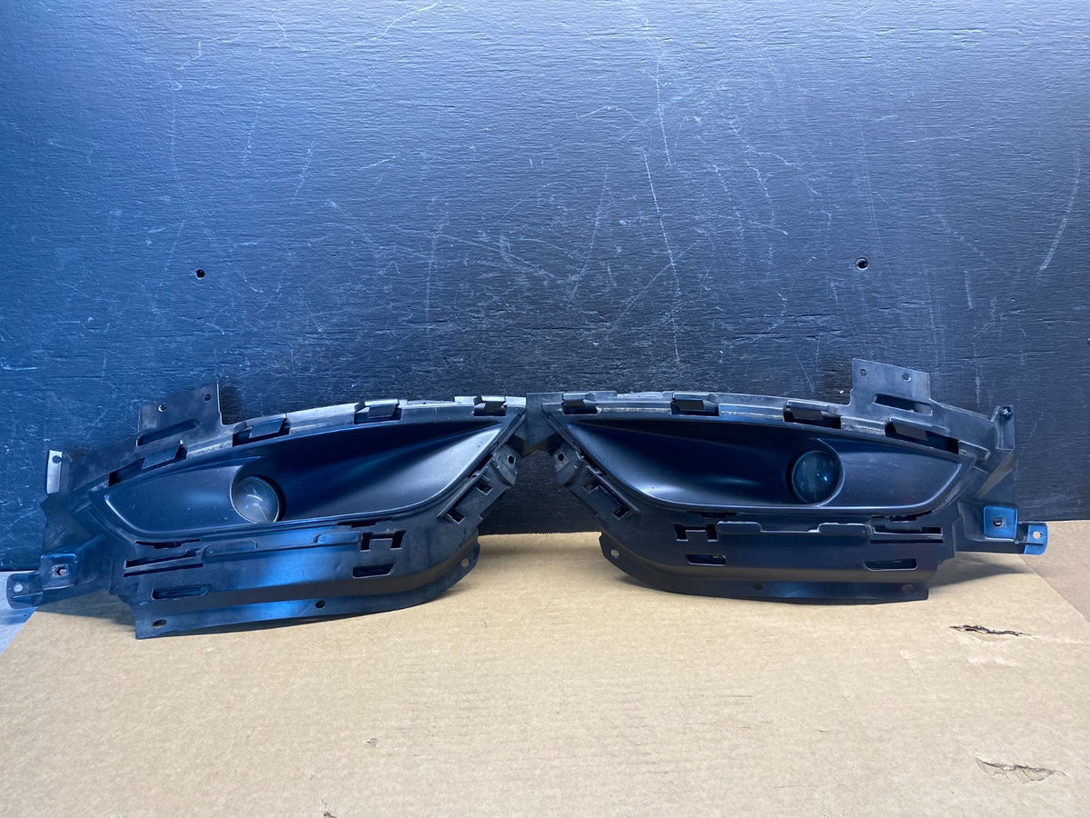 2015 to 2017 Chrysler 200 Front Left Right Set Fog Lights Covers AH4906 DG0