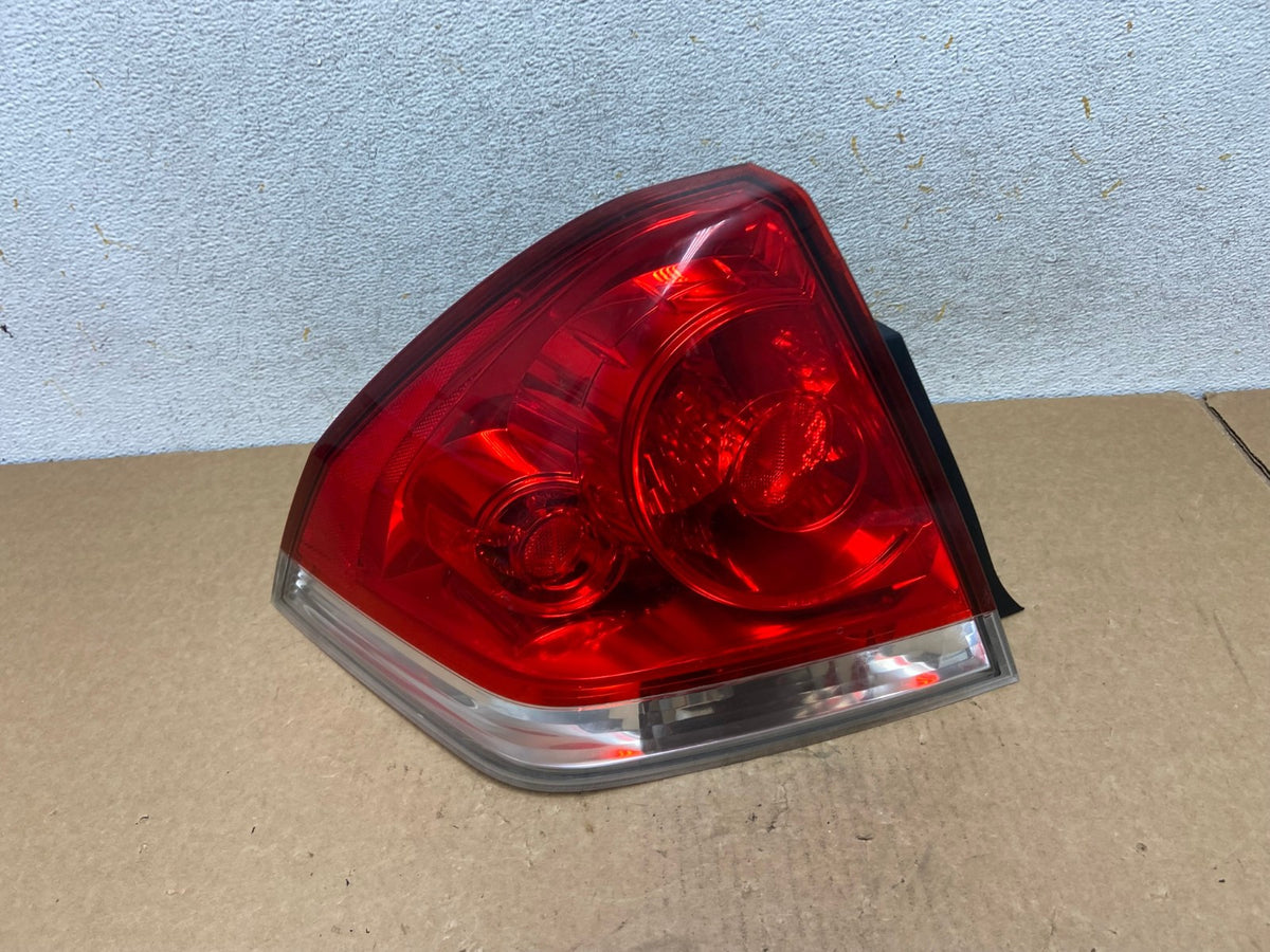 2006 to 2012 Chevrolet Impala Left Driver Lh Side Tail Light AI3355 LK0