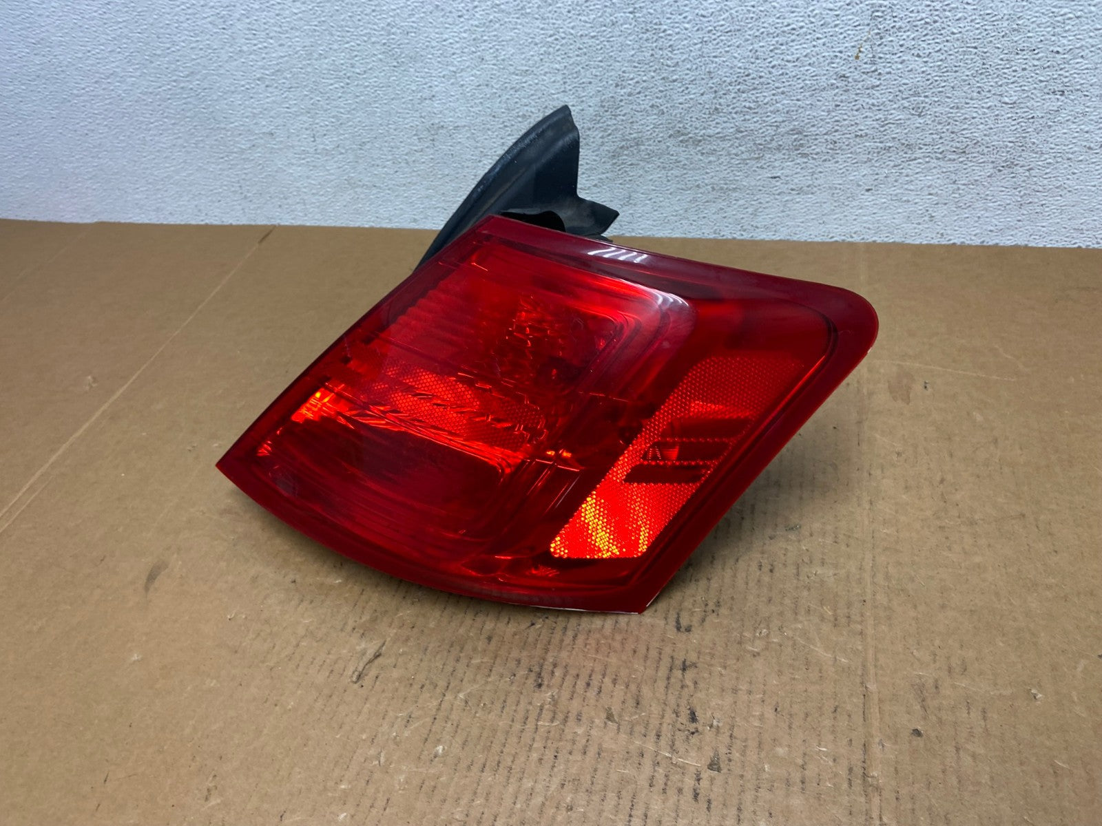 2014 to 2018 Ford Taurus Interceptor Right Passenger RH Tail Light AD9306 LK1