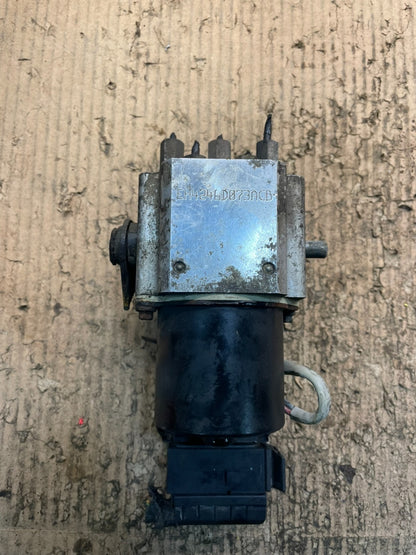 2004 2007 Ford E250 E350 Econoline Anti-Lock ABS Antilock Brake Pump V6438 DG2