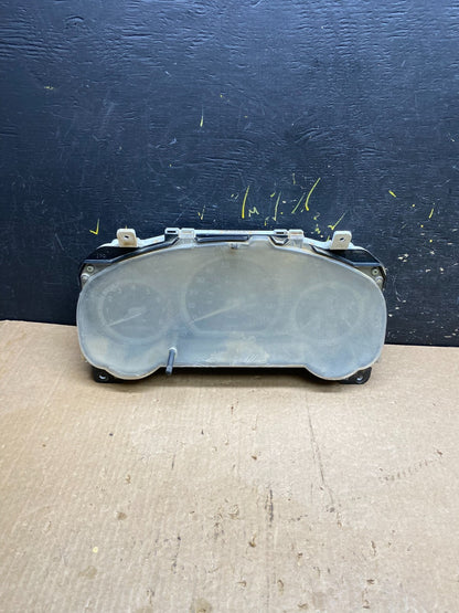2004 2005 Toyota Sienna Speedometer Cluster Gauge Z4309 DG0