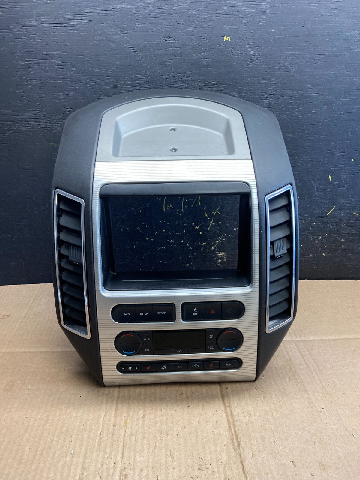2007 - 2010 Ford Edge Heater Climate Control Radio Control Dash Bezel aa4868 DG1