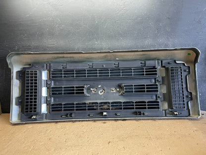 2008 to 2014 Ford Econoline E150 E250 Front Upper Chrome Grill Grille Y9709 DG4