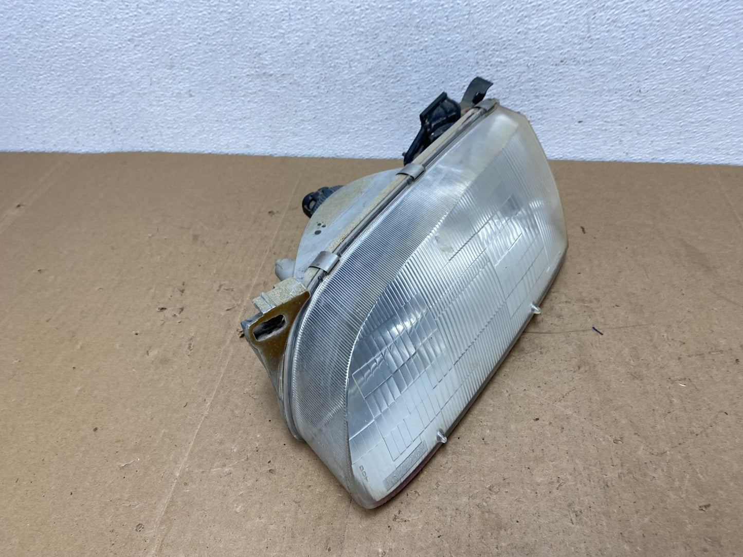 1993 to 1997 Mazda MX-6 MX6 Left Driver Headlight AC5814 DG2